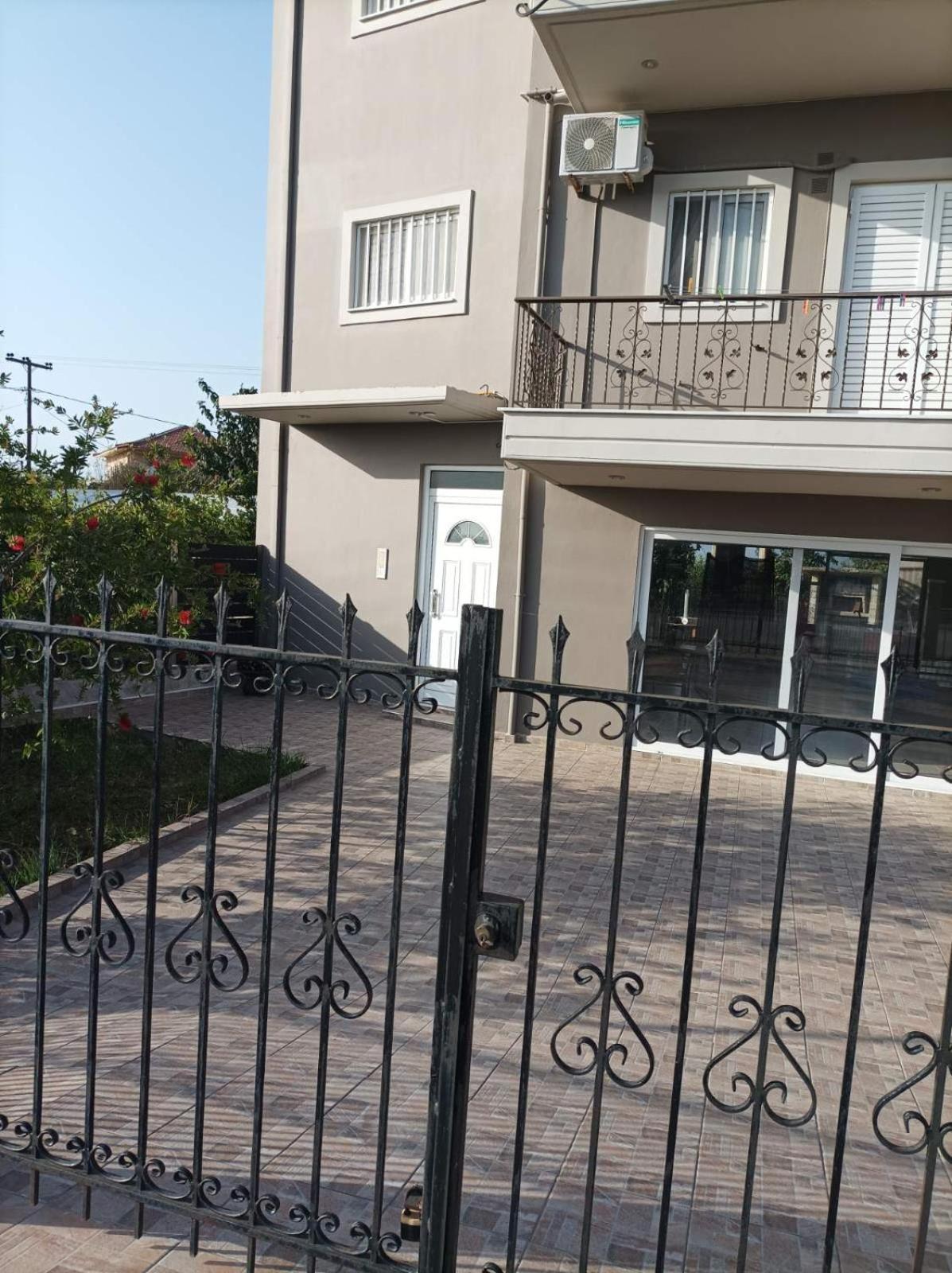 Mesolóngion Eirini'S Apartment מראה חיצוני תמונה